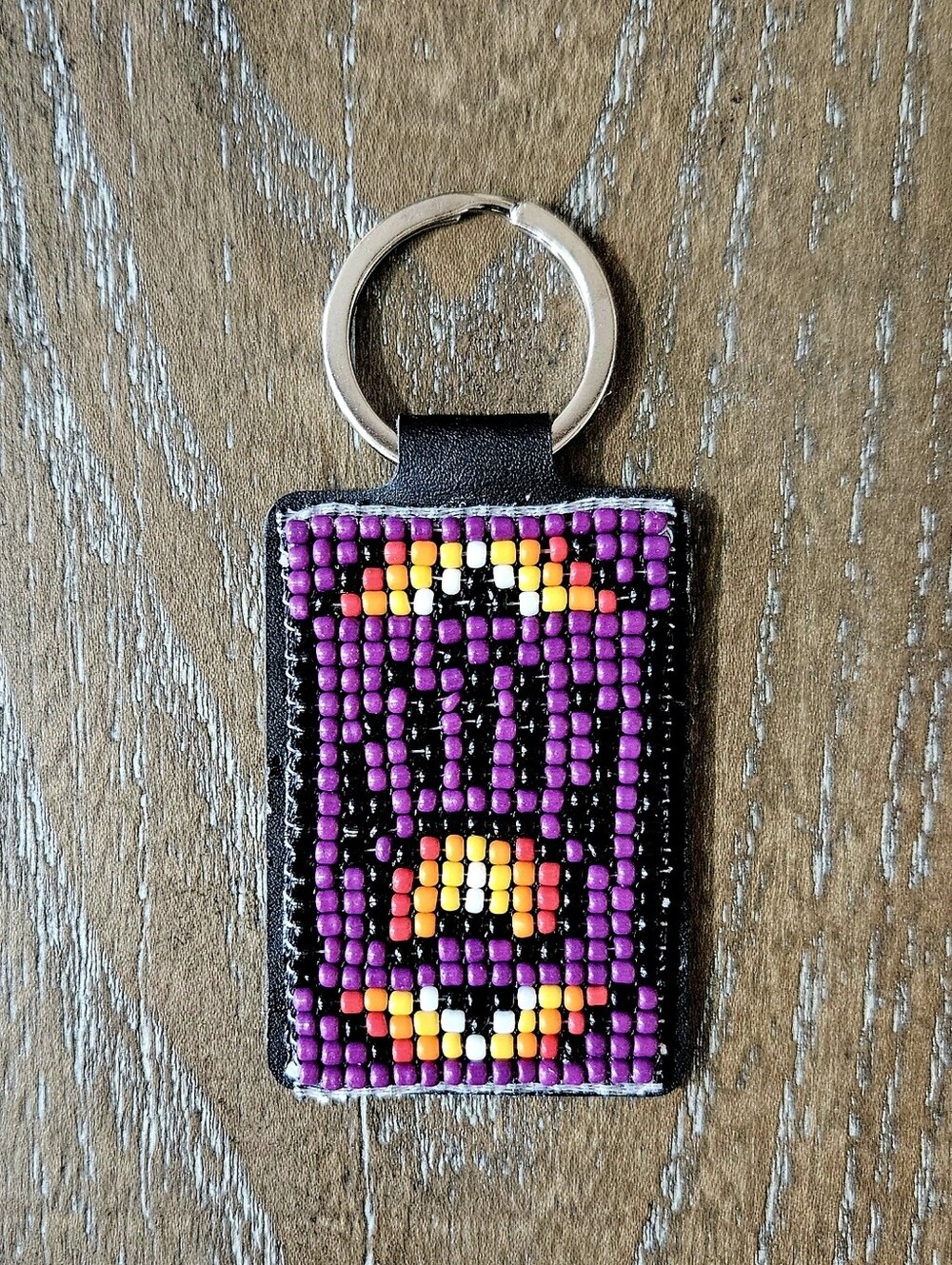 Beaded Rectangular Keychain - Native Design - Bear Paw - Picture 5 of 5
